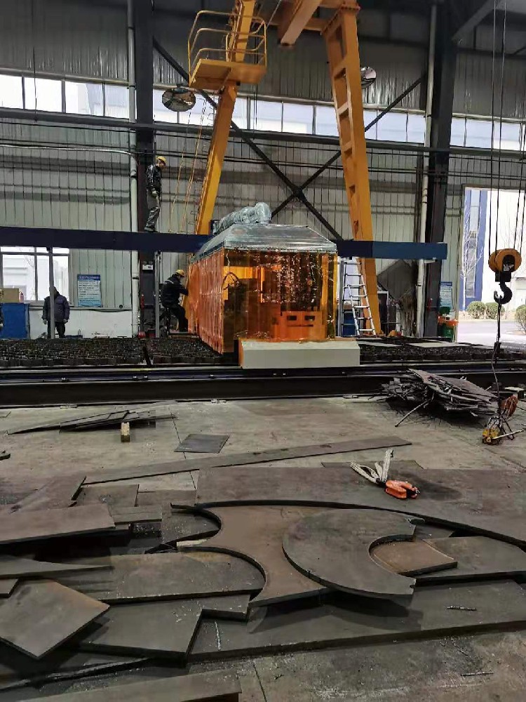 ���x�Ӽ����и����׳��m�O��