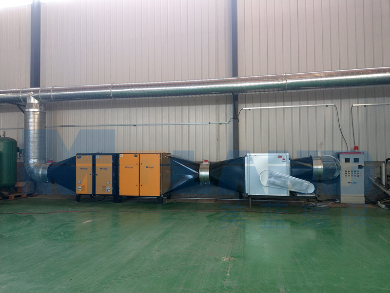 ����܇(ch��)�g��ƿ�C��ע�ܙC�U��������������߻�����̿����һ�w�C�͑�(h��)�F��(ch��ng)