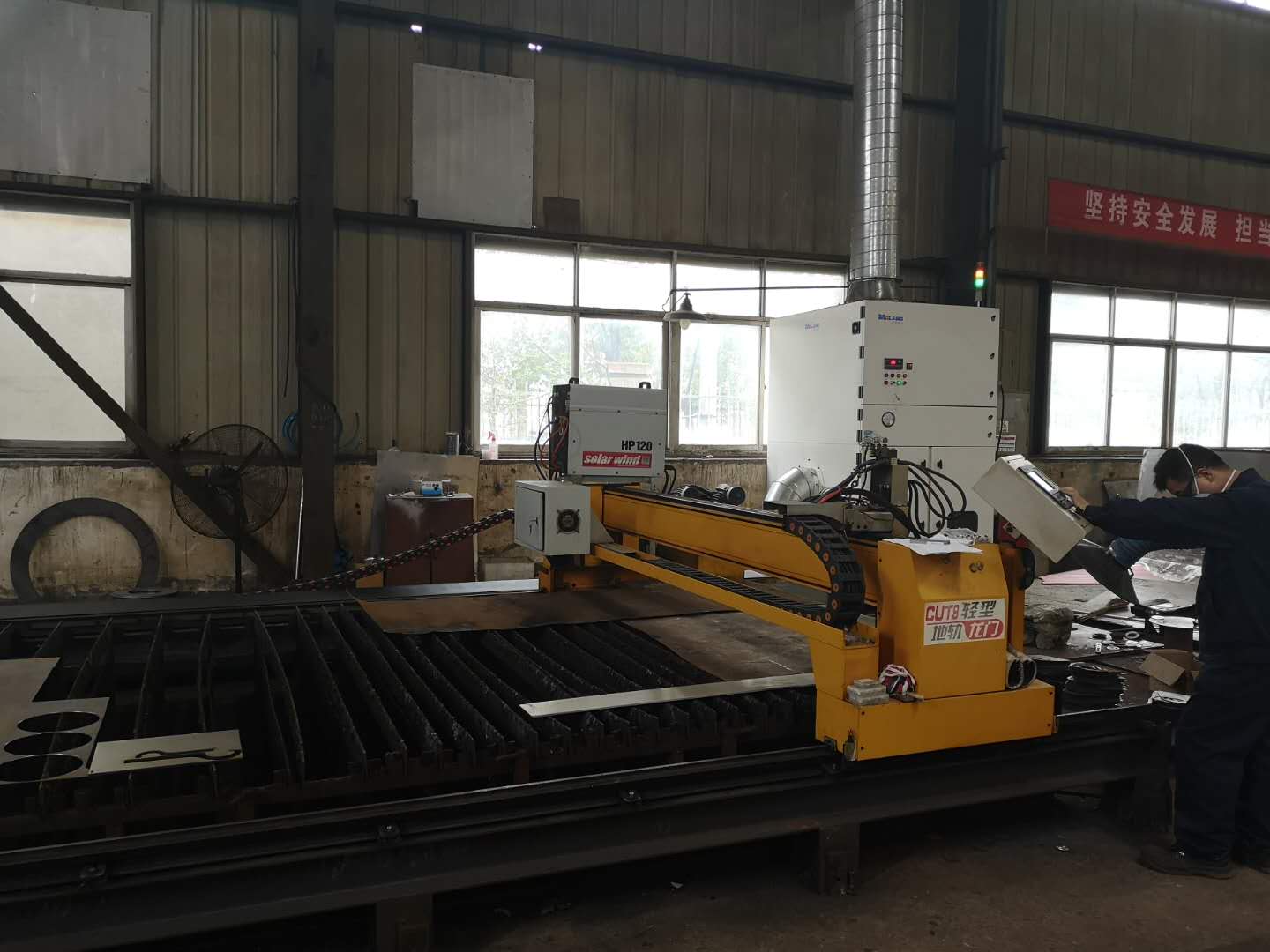 ���͵��x���и���m����